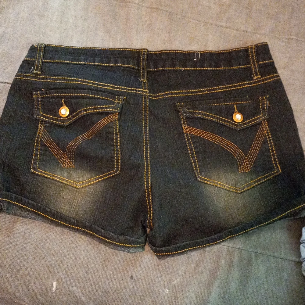 Black Vintage Harlem shorts with rhinestones size 13 - Picture 5 of 5